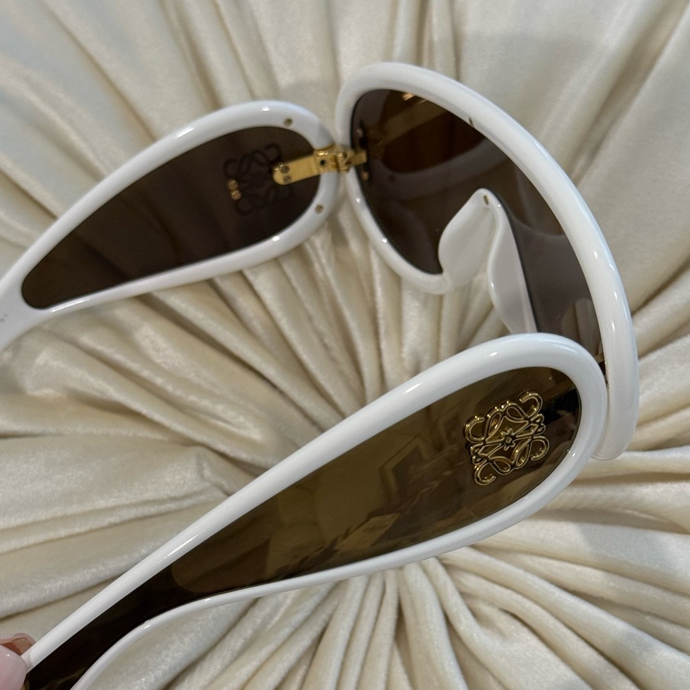Loewe Wave Mask Sunglasses - Picture 2 of 5